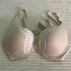 Victoria Secret Cream Bra with White Lace 34C